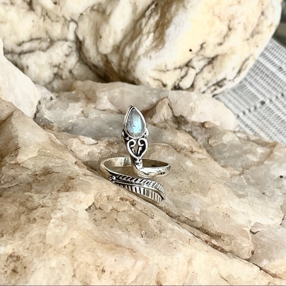 RAINBOW MOONSTONE 925 sterling snake bypass ring NWT - Picture 9 of 9